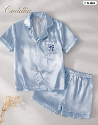 Pantalones y blusa